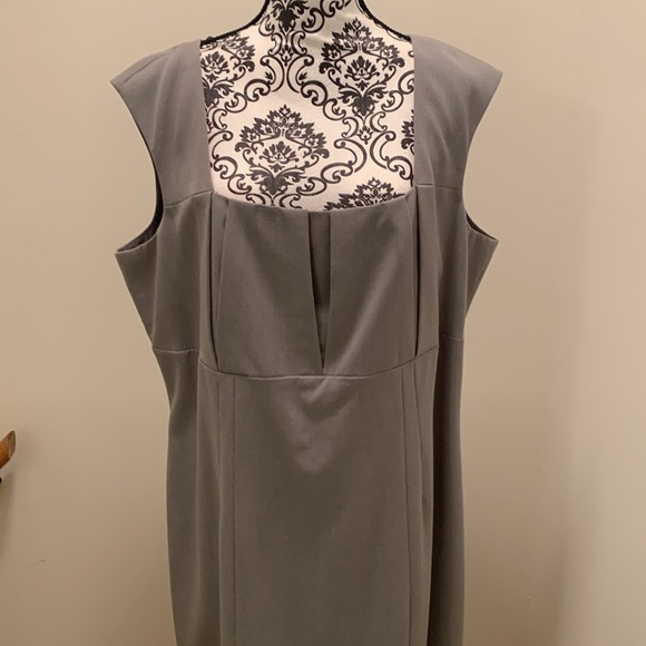 Calvin Klein sleeveless dress - Picture 2 of 4